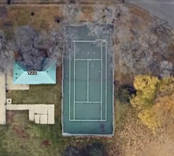 An Image of Tennis Courts at Ashworth Holmes Park in Saskatoon