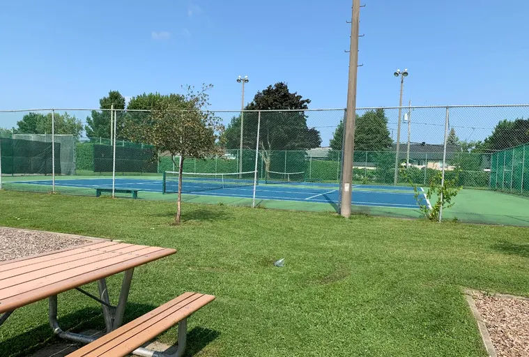 An Image of Tennis Courts at Association de Tennis de St-Luc in Saint-Jean-sur-Richelieu