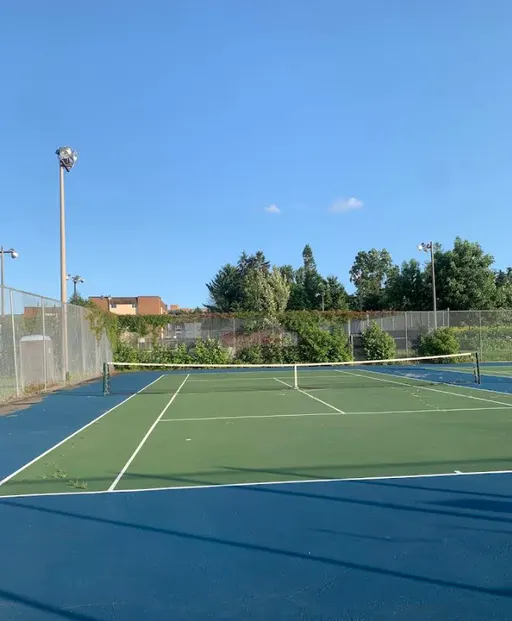 An Image of Tennis Courts at Beacon Hill Tennis Club in Gloucester