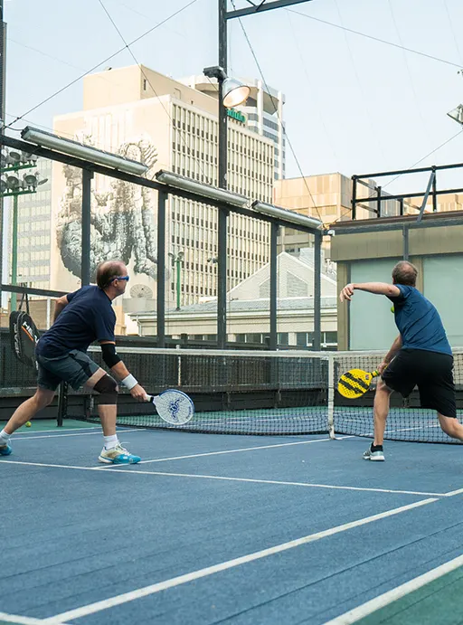 An Image of Tennis Courts at Badminton & Racquet Club in Toronto