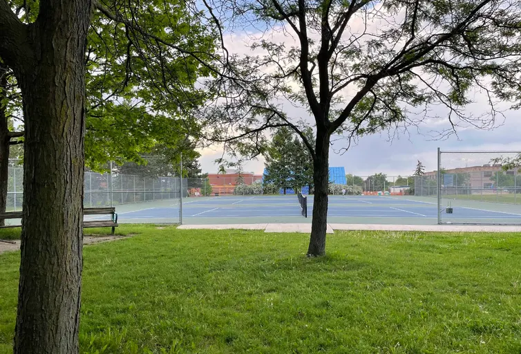 An Image of Tennis Courts at Bathurst Estates Park in Vaughan