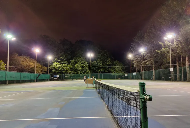 An Image of Tennis Courts at Banbury Tennis Club in Whitchurch-Stouffville