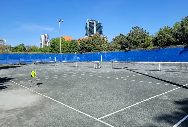 An Image of Tennis Courts at Brampton Tennis Club in Brampton