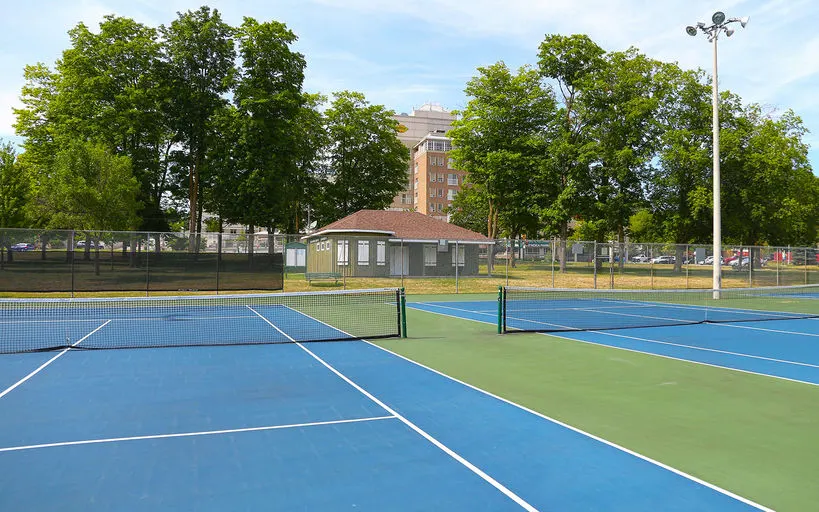 An Image of Tennis Courts at Barrie Community Tennis Club in Barrie