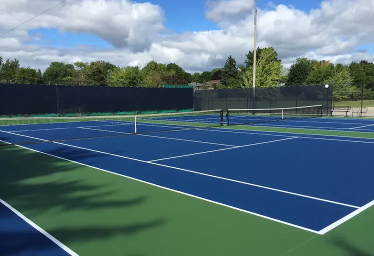 An Image of Tennis Courts at Aurora Community Tennis Club in Aurora
