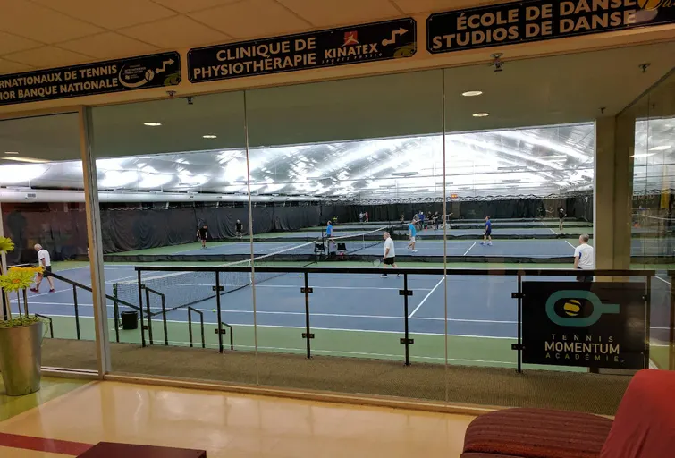 An Image of Tennis Courts at Centre Recreatif de Repentigny in Repentigny