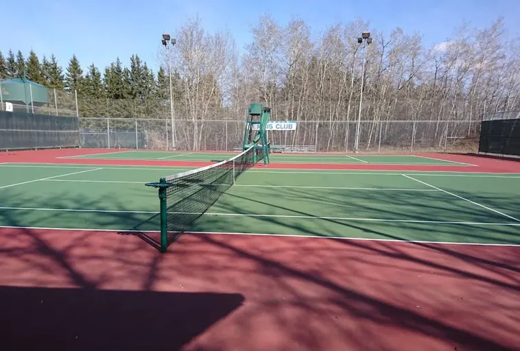 An Image of Tennis Courts at Broadmoor Tennis Club in Sherwood Park