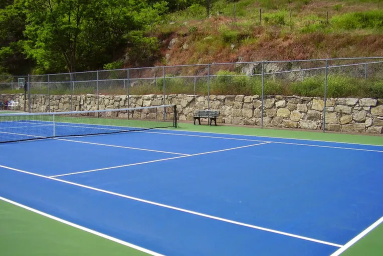 An Image of Tennis Courts at Castle Hill Park in Halifax