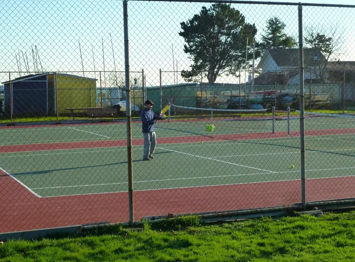 An Image of Tennis Courts at Cadboro-Gyro Park in Victoria