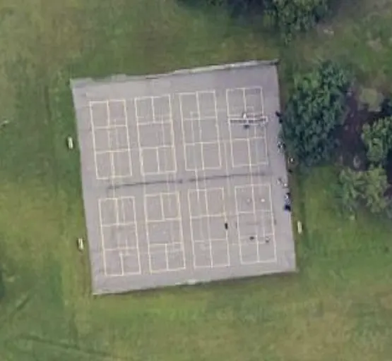 An Image of Tennis Courts at Burgoyne Woods in St. Catharines