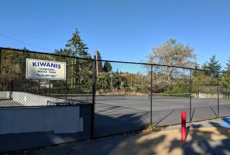 An Image of Tennis Courts at Departure Bay Centennial Park in Nanaimo