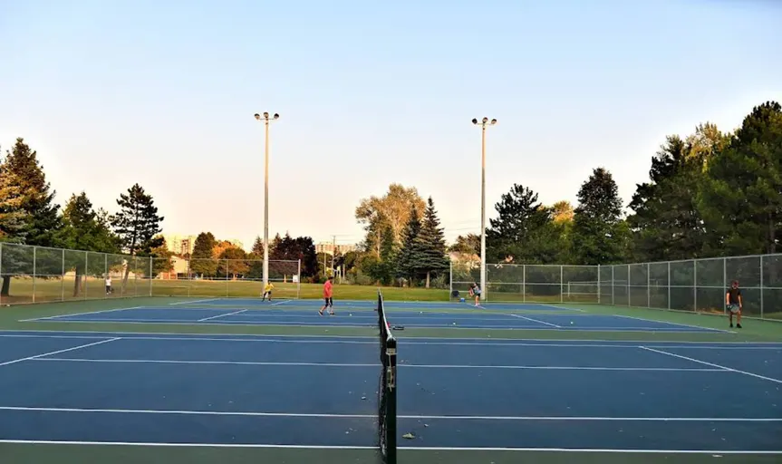 Tennis in Thornhill