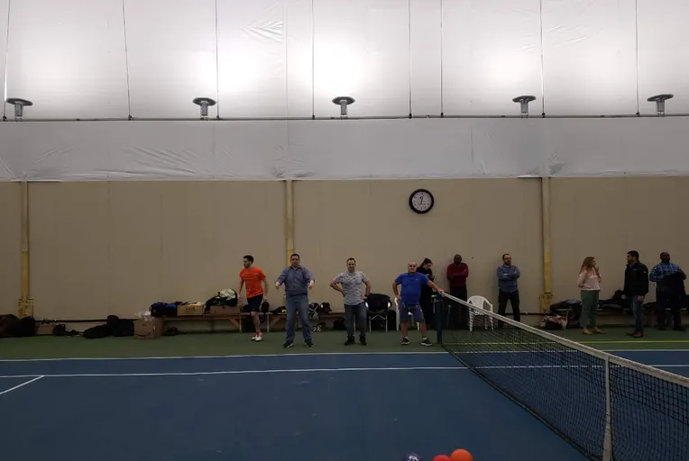 An Image of Tennis Courts at Club Sportif Cote De Liesse in Saint-Laurent