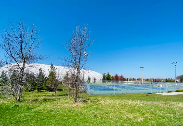 An Image of Tennis Courts at East Bayfield Community Park in Barrie