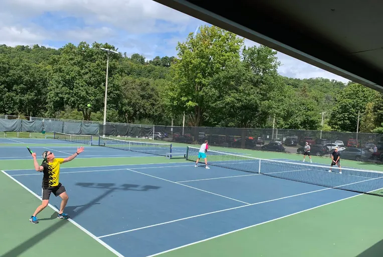 An Image of Tennis Courts at Dundas Tennis Club in Dundas