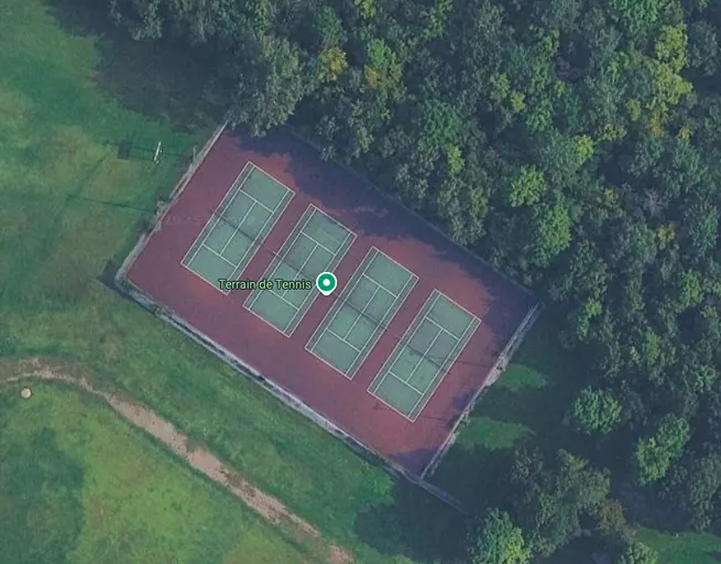 An Image of Tennis Courts at École Polyvalente De L'Érablière in Gatineau