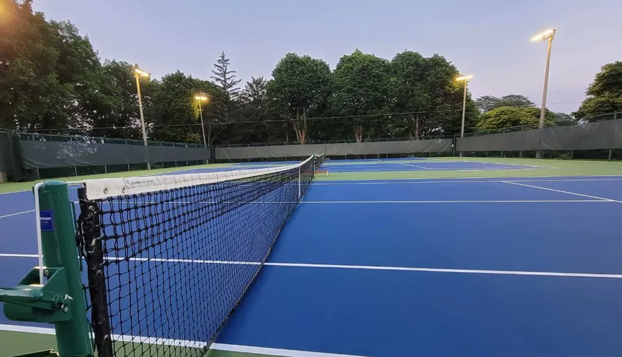 An Image of Tennis Courts at Dunlace Park Tennis Club in Toronto