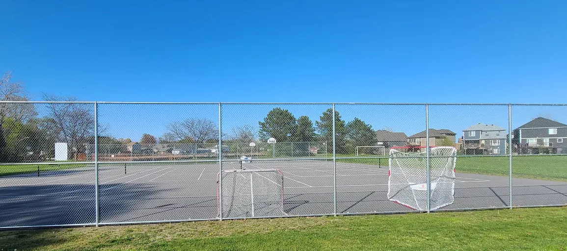 An Image of Tennis Courts at Eastport Park in St. Catharines