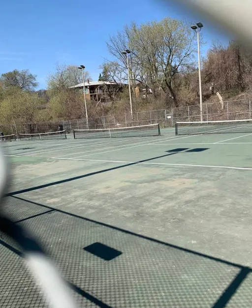 An Image of Tennis Courts at Edenbridge Tennis Club in Toronto