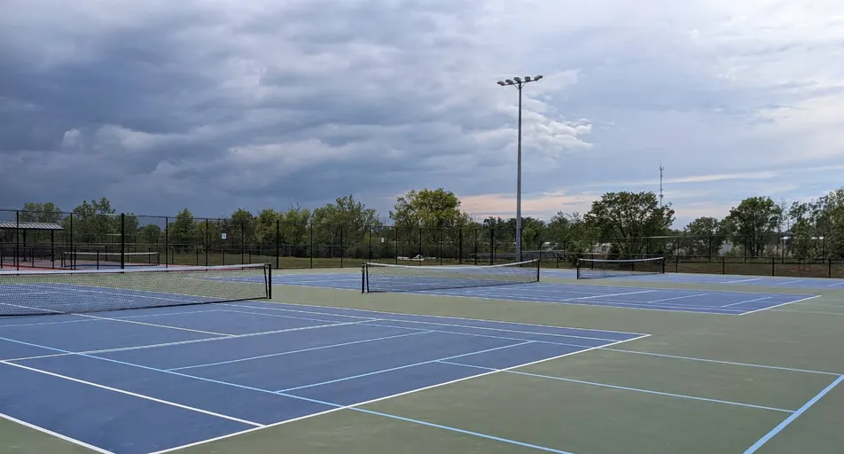 An Image of Tennis Courts at Empire Sportsplex in Welland