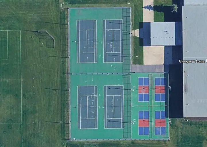 An Image of Tennis Courts at Glengarry Park in Edmonton