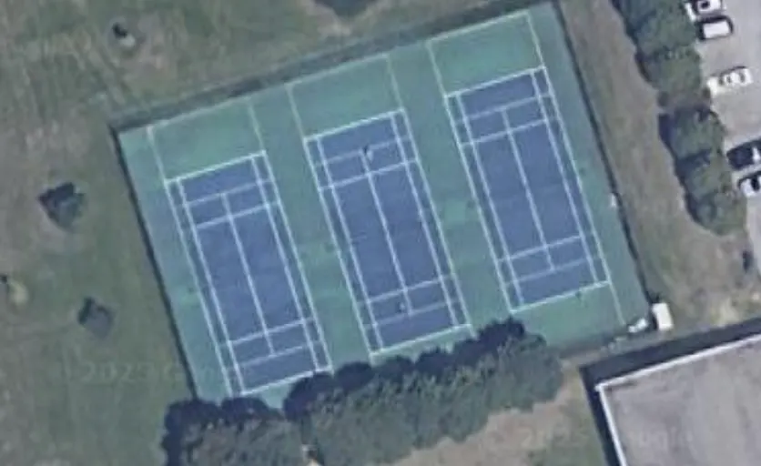 An Image of Tennis Courts at Grandravine Park Tennis Courts in Toronto