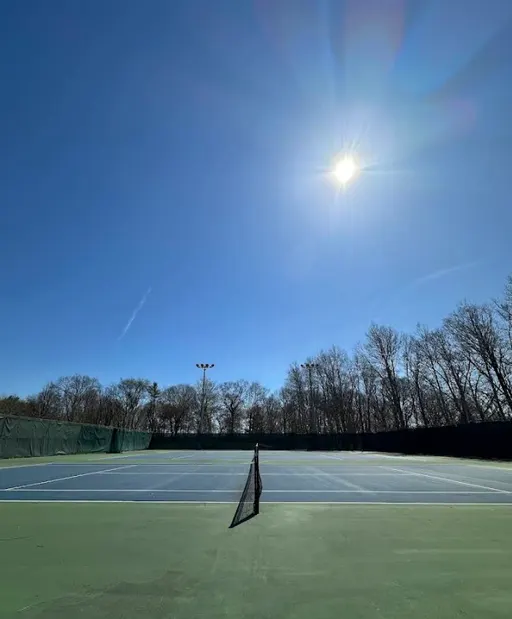 An Image of Tennis Courts at Gwendolan Park Tennis Club in Toronto