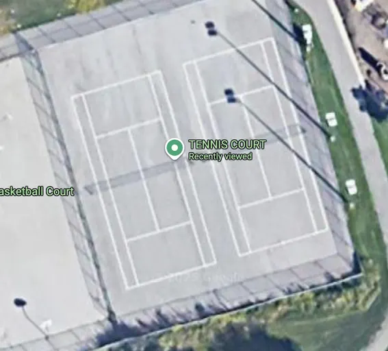 An Image of Tennis Courts at Gihon Spring Park Outdoor Pool in Toronto