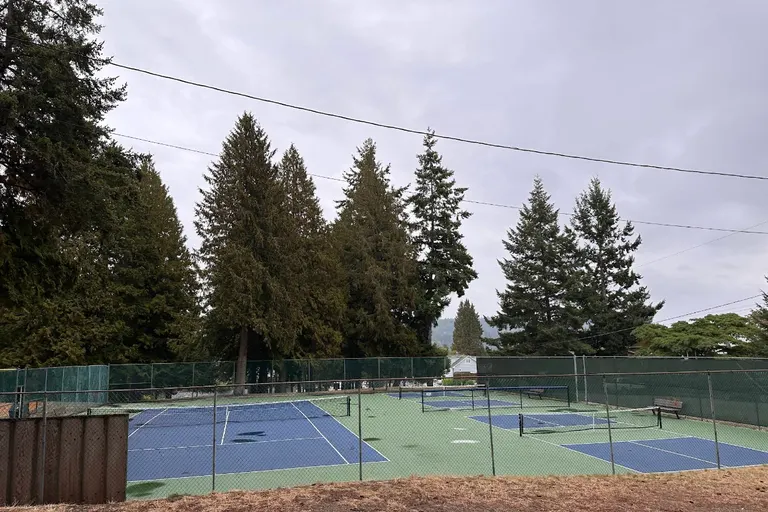 An Image of Tennis Courts at Hackett Park in Sechelt