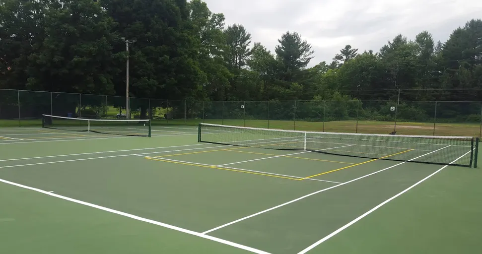 An Image of Tennis Courts at Kerr Park in Bracebridge