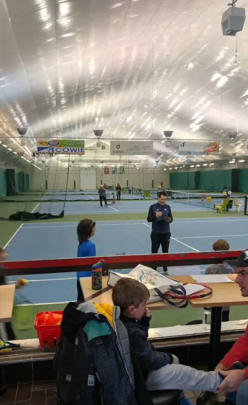 An Image of Tennis Courts at Interplus / Action Loisirs in Granby