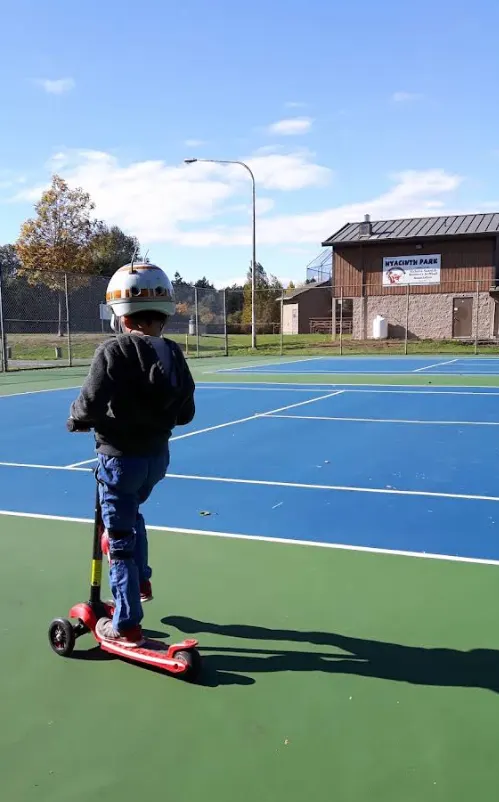 An Image of Tennis Courts at Hyacinth Park in Victoria