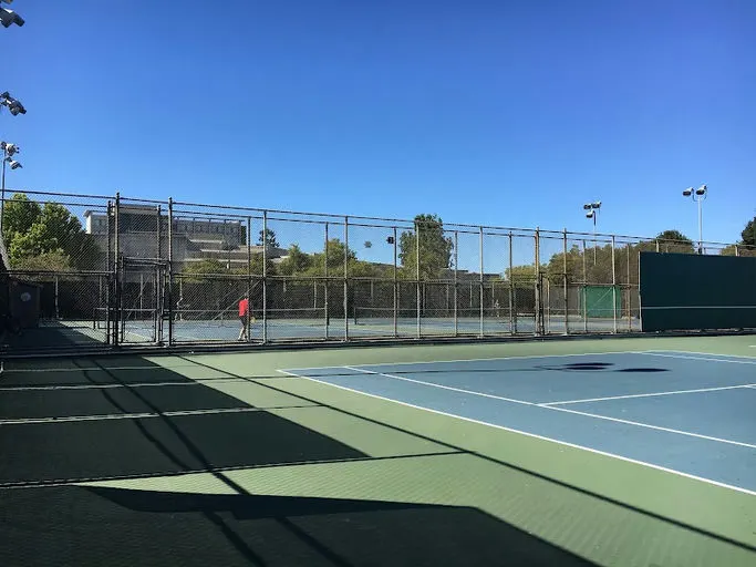An Image of Tennis Courts at Hearst Tennis Courts in Hearst