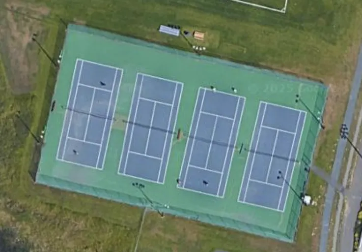 An Image of Tennis Courts at Lily Creek in Sudbury