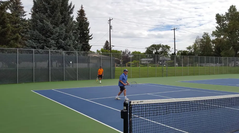 An Image of Tennis Courts at Lethbridge Tennis Club in Lethbridge