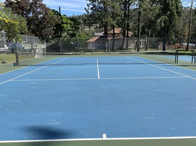 An Image of Tennis Courts at Last Mountain Park in Kelowna