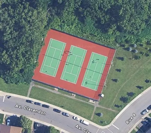 An Image of Tennis Courts at La Corporation du Centre Sablon in Laval