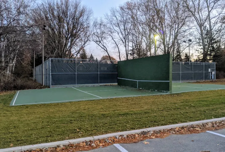 An Image of Tennis Courts at Lawson Tennis Club in Oakville