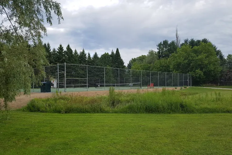An Image of Tennis Courts at Meadow Park in Huntsville