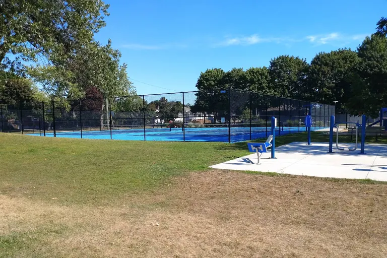 An Image of Tennis Courts at Monk St. Tennis Courts in Point Edward