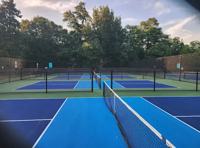 An Image of Tennis Courts at Queenston Heights Park in Niagara-on-the-Lake
