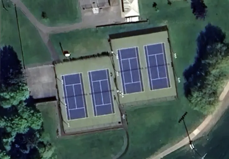An Image of Tennis Courts at Willow Point Park in Campbell River
