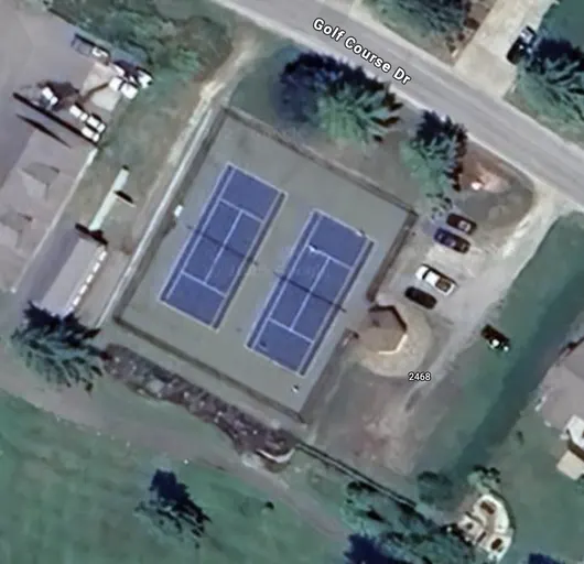 An Image of Tennis Courts at Shuswap Lake Estate Tennis Club in Blind Bay