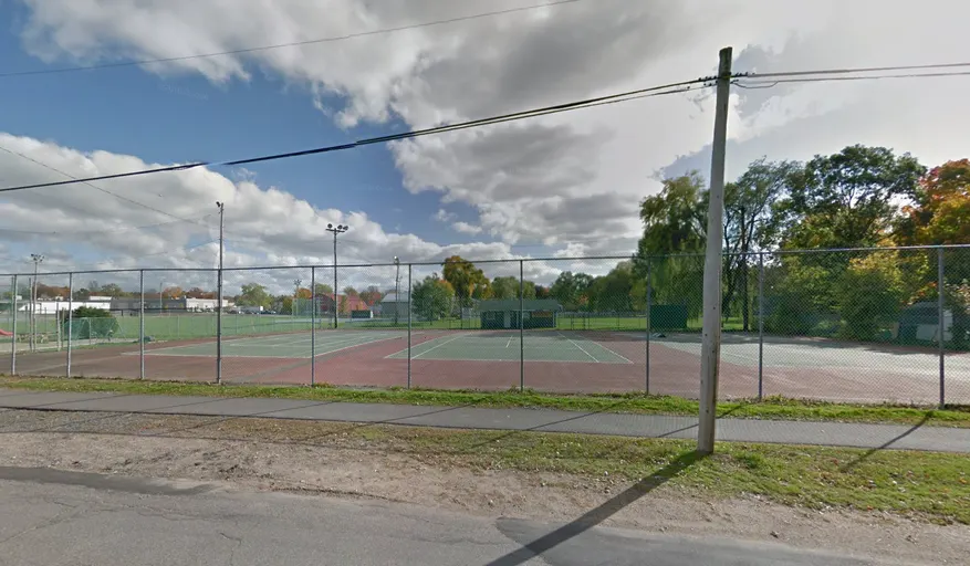 An Image of Tennis Courts at Rainforth Park Tennis Courts in Berwick