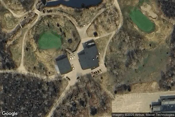 An Image of Tennis Courts at Centre Henri-Desjardins in Baie-Comeau