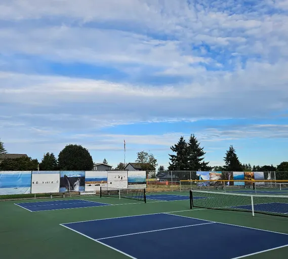 An Image of Tennis Courts at Robron Park in Campbell River