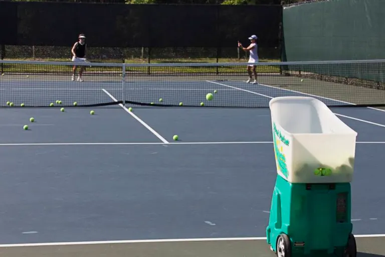 An Image of Tennis Courts at Oro Medonte Tennis Club in Oro-Medonte