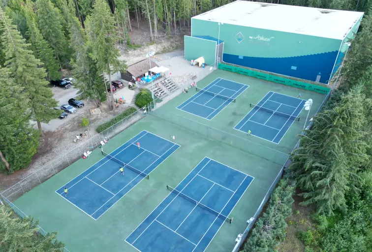 An Image of Tennis Courts at Salmon Arm Tennis Club in Salmon Arm