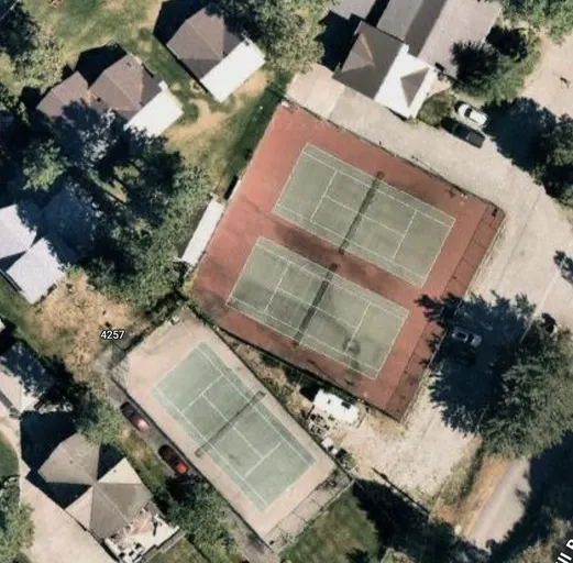 An Image of Tennis Courts at Sandy Beach Lodge in Peachland