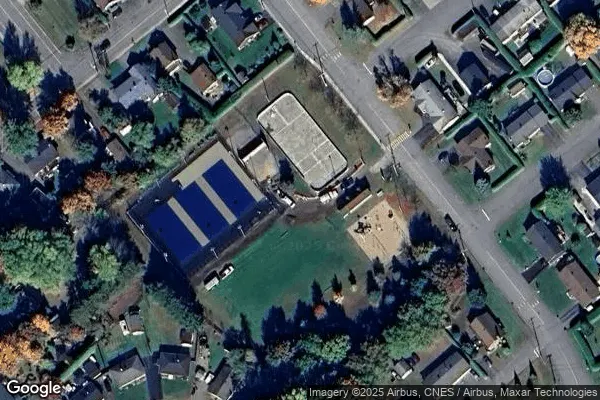 An Image of Tennis Courts at Parc de l'île in Victoriaville